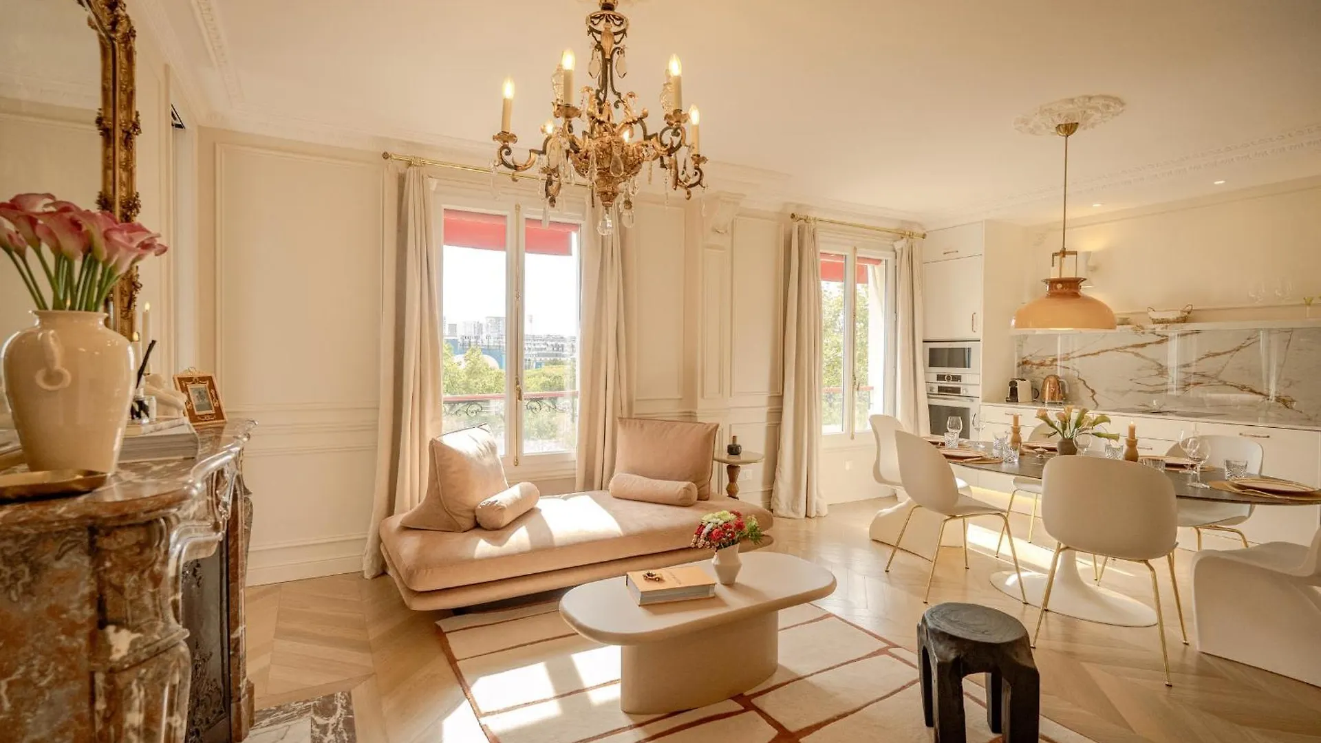 Apartment With Eiffel Tower View París