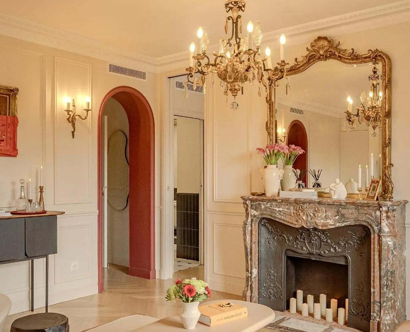 Apartment With Eiffel Tower View Paris France