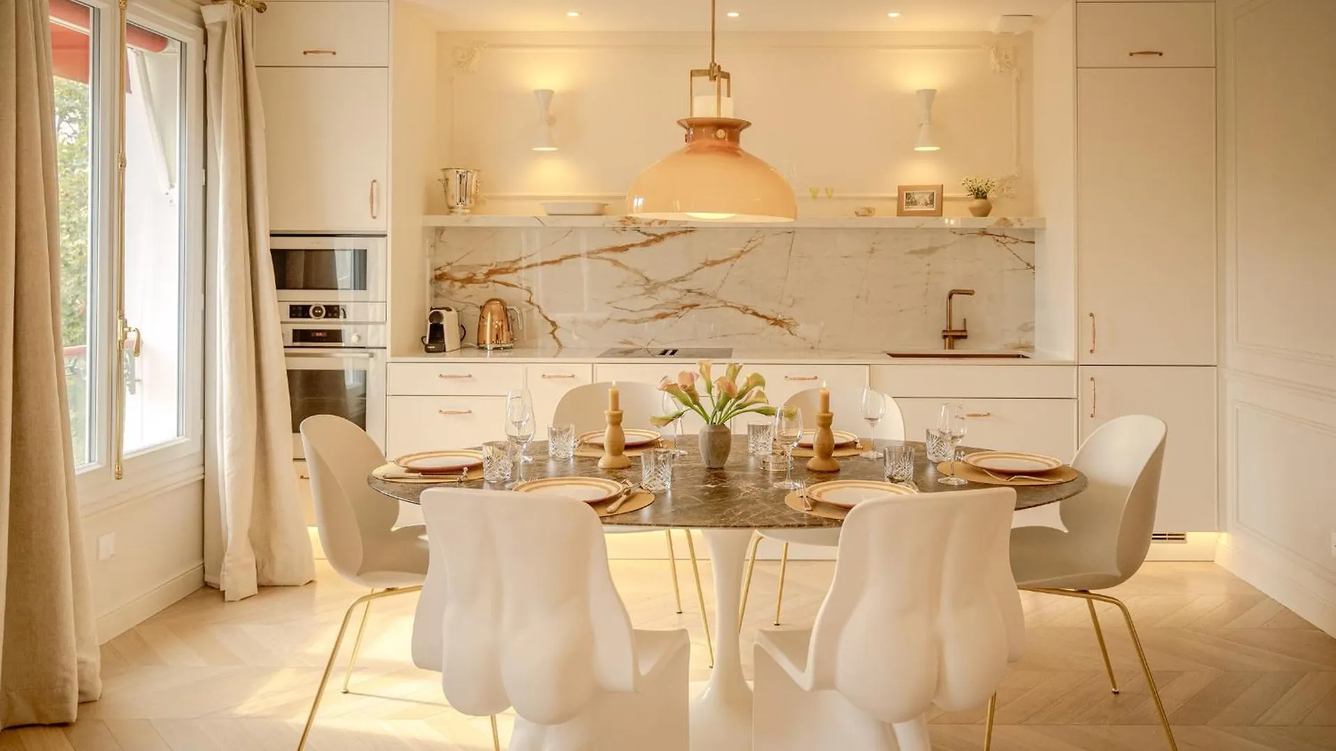 Apartment With Eiffel Tower View Paris