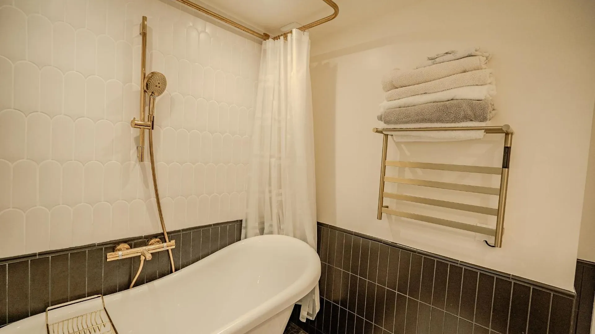 Apartment With Eiffel Tower View Paris