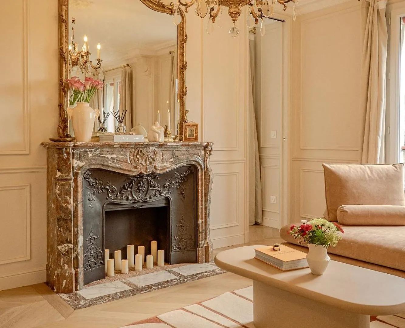 Apartment With Eiffel Tower View Paris